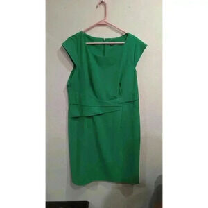 Women's Beautiful Voir Voir green cap sleeve a-line dress in size 14